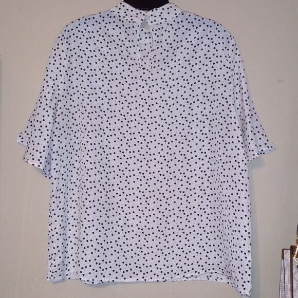 Shein Blouse  - Picture 4 of 6